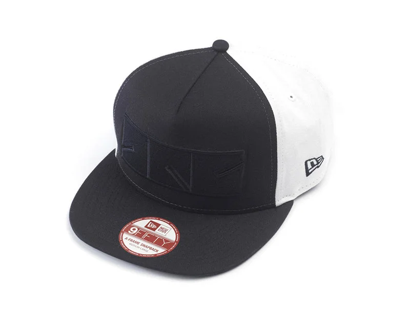 8FIVE2 OG Logo Box New Era Snapback - Navy/White