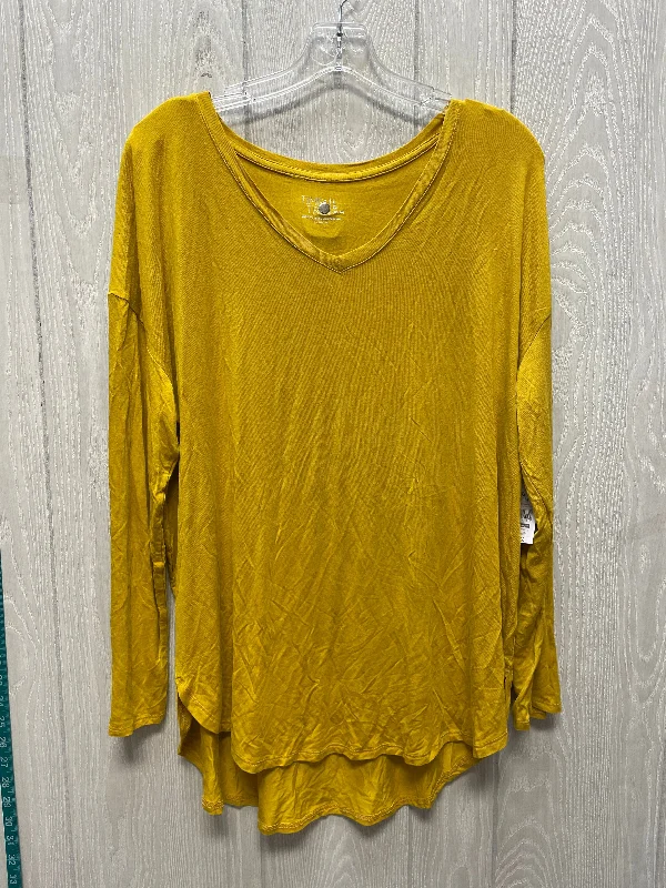 Top Long Sleeve Basic By Time And Tru In Yellow, Size: L