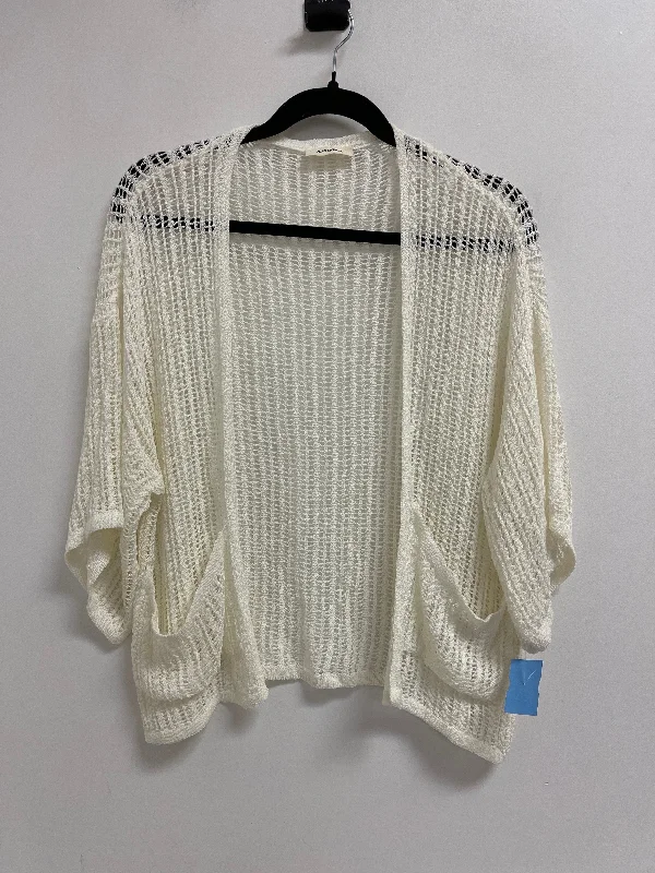 Sweater Cardigan By Clothes Mentor In Cream, Size: M